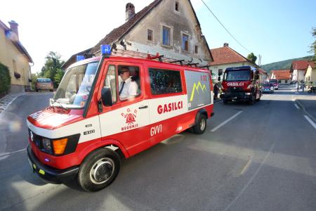 100 letnica PGD Begunje  gasilska parada 12 Foto Ljubo Vukelič